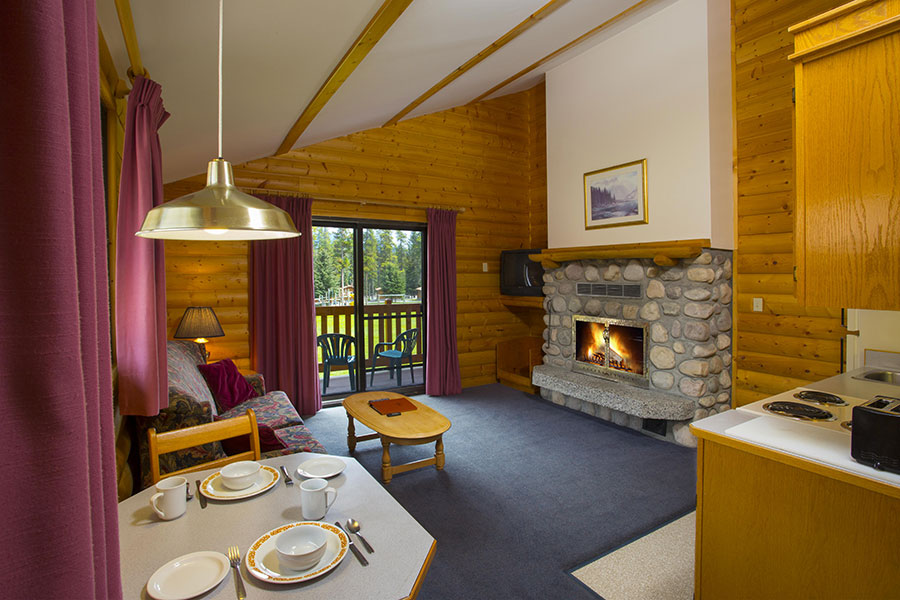 Jasper Deluxe Log Chalet for 2 Becker’s Chalets