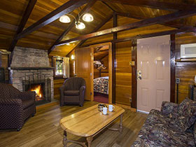 Jasper Chalet Accommodation Becker’s Chalets