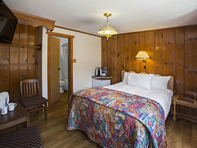 Jasper Chalet Accommodation Becker’s Chalets
